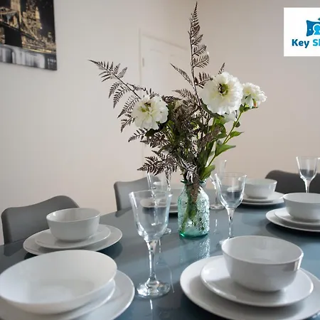 New Four Bedroom House By Keysleeps Short Lets Workington Contractor Leisure Location District *