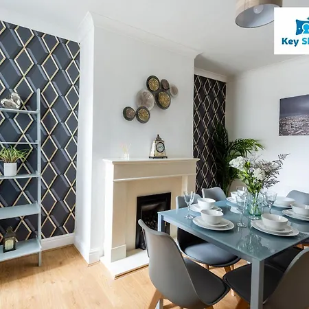 Keysleeps Coastal Retreat: Four-bedroom Workington Getaway * Siddick