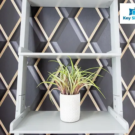 Daire New Four Bedroom House By Keysleeps Short Lets Workington Contractor Leisure Location District