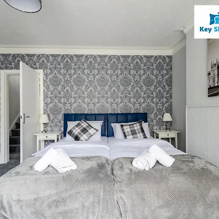 Apartment Keysleeps Coastal Retreat: Four-bedroom Workington Getaway Siddick