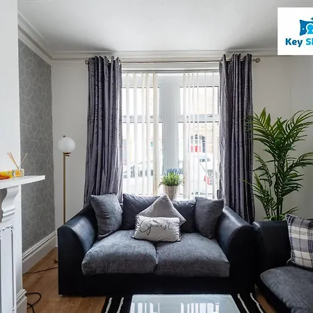 New Four Bedroom House By Keysleeps Short Lets Workington Contractor Leisure Location District *