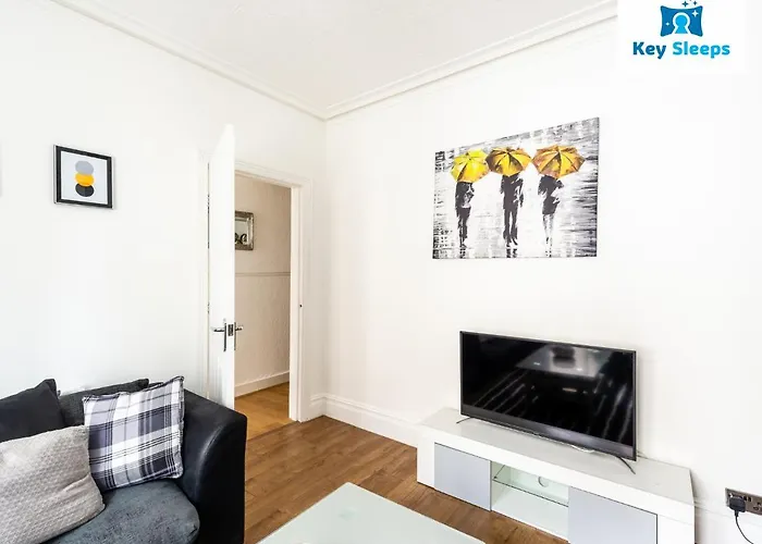 Lägenhet New Four Bedroom House By Keysleeps Short Lets Workington Contractor Leisure Location District