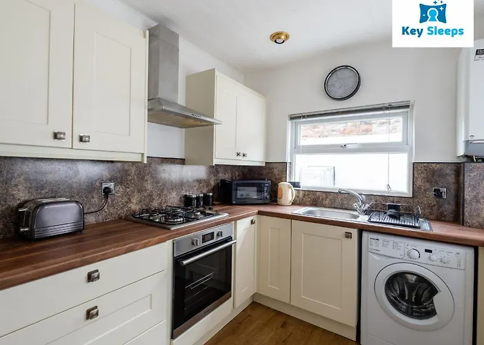 New Four Bedroom House By Keysleeps Short Lets Workington Contractor Leisure Location District *