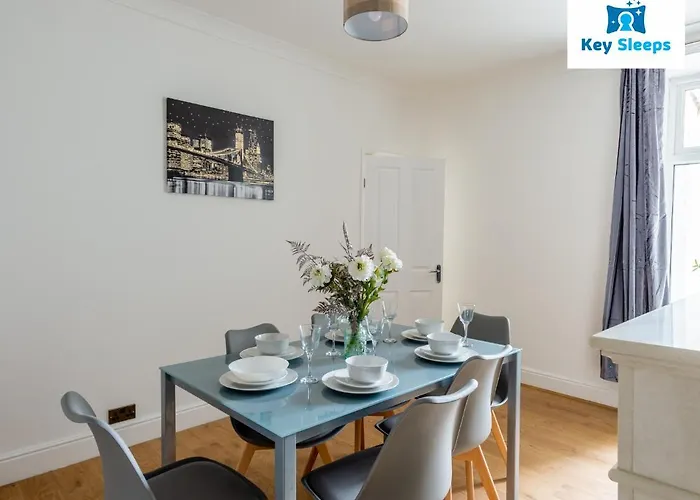 Lägenhet New Four Bedroom House By Keysleeps Short Lets Workington Contractor Leisure Location District Siddick