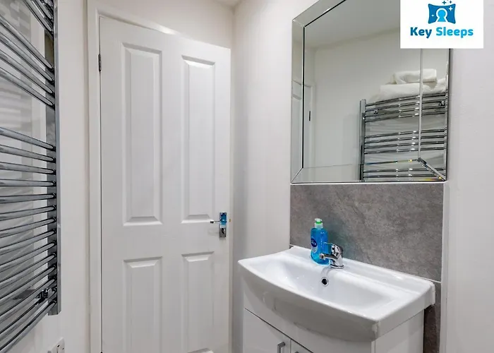 New Four Bedroom House By Keysleeps Short Lets Workington Contractor Leisure Location District Lägenhet